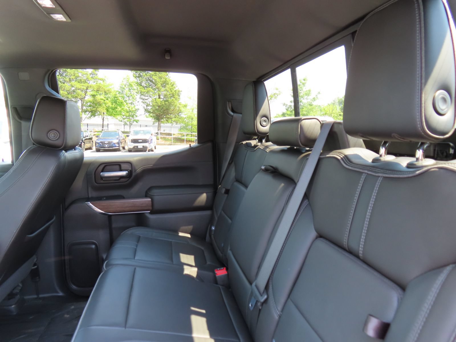 Used 2019 Chevrolet Silverado 1500 High Country AWD/4WD image 36