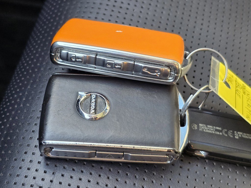 Used 2021 Volvo XC90 T6 Inscription w/ Lounge Package image 32