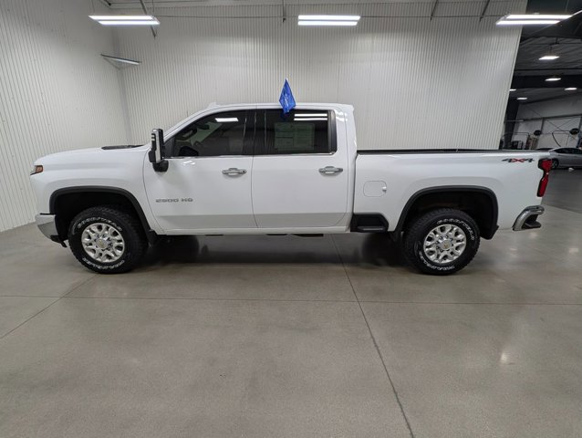 Used 2024 Chevrolet Silverado 2500 LTZ w/ LTZ Convenience Package image 4