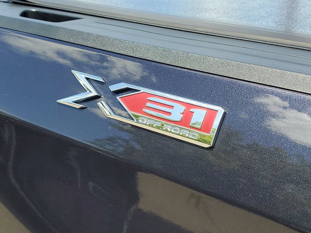 Used 2025 GMC Sierra 1500 Elevation w/ Preferred Package AWD/4WD image 8