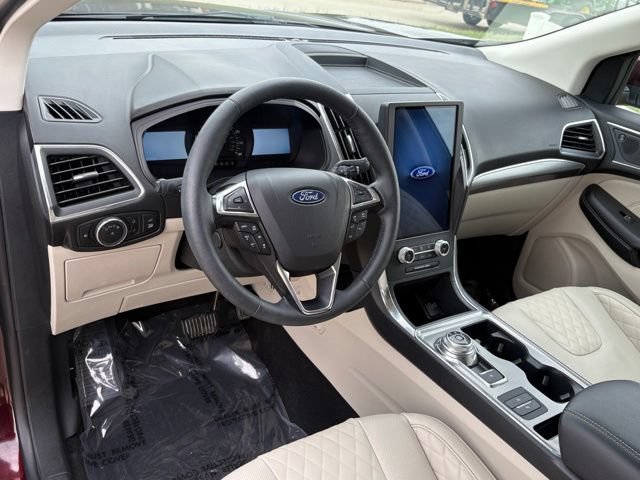 Certified 2024 Ford Edge Titanium w/ Equipment Group 301A AWD/4WD image 10