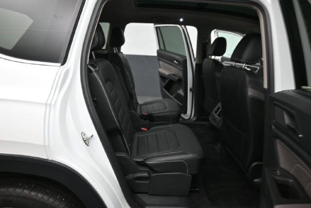 Used 2023 Volkswagen Atlas SEL Premium AWD/4WD image 25