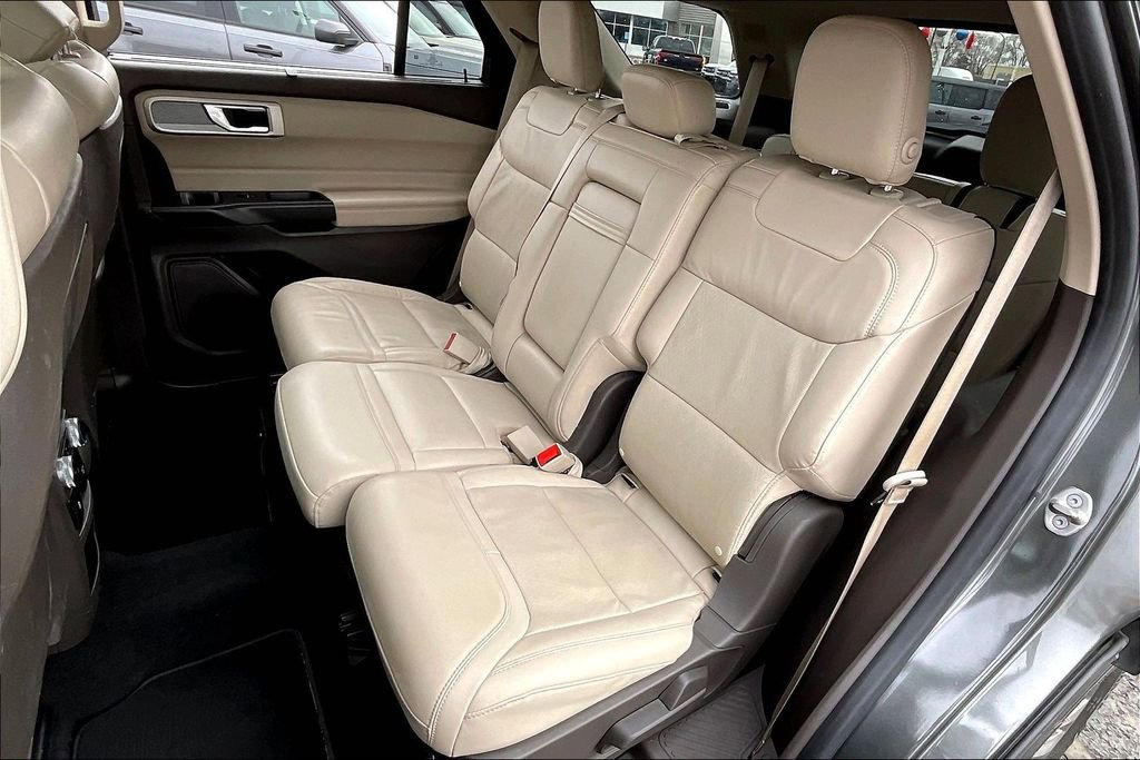 Certified 2020 Ford Explorer Platinum image 24