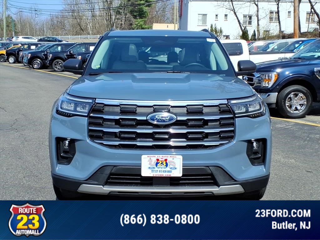 Certified 2025 Ford Explorer Active w/ Active Comfort Package AWD/4WD image 8