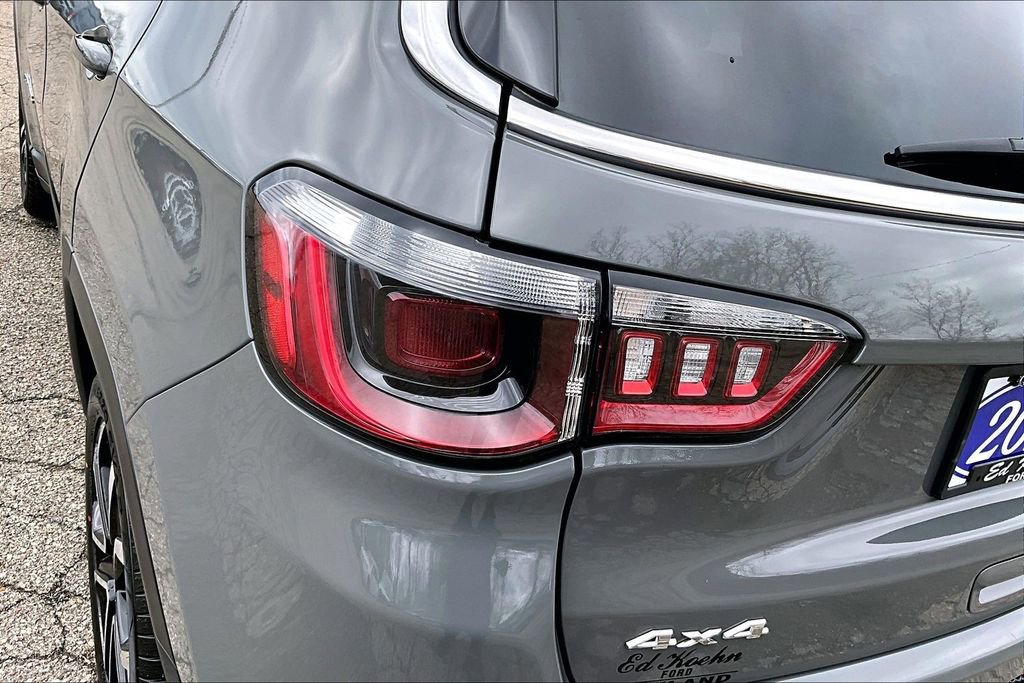 Used 2023 Jeep Compass Limited AWD/4WD image 29