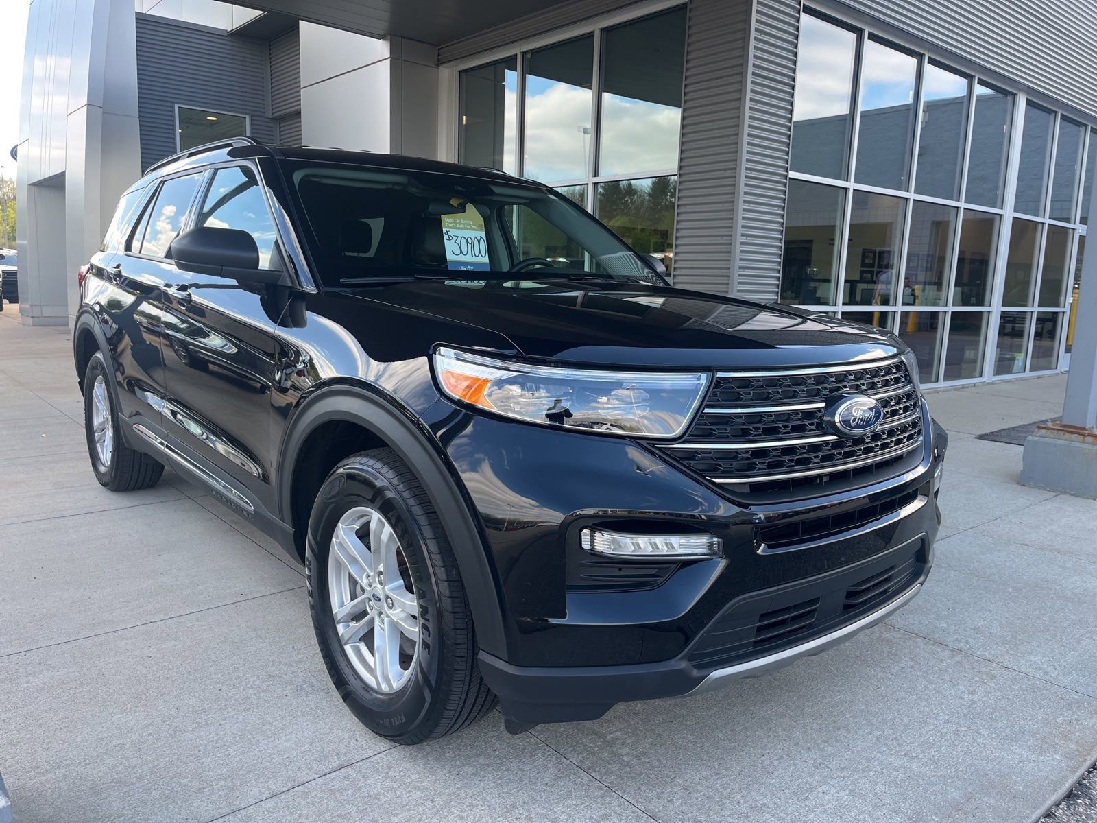 Certified 2023 Ford Explorer XLT AWD/4WD image 10