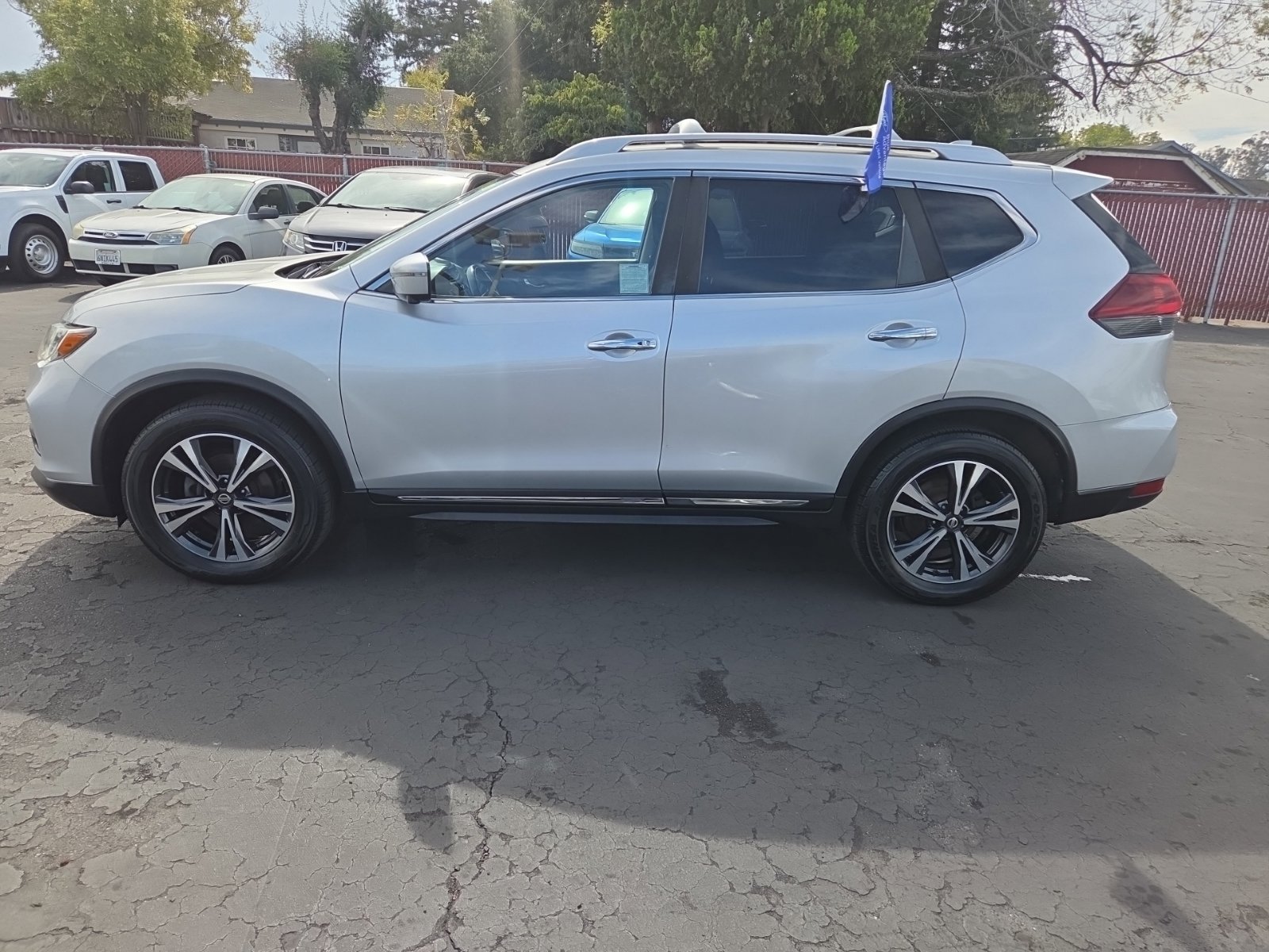 Used 2018 Nissan Rogue SL AWD/4WD image 10