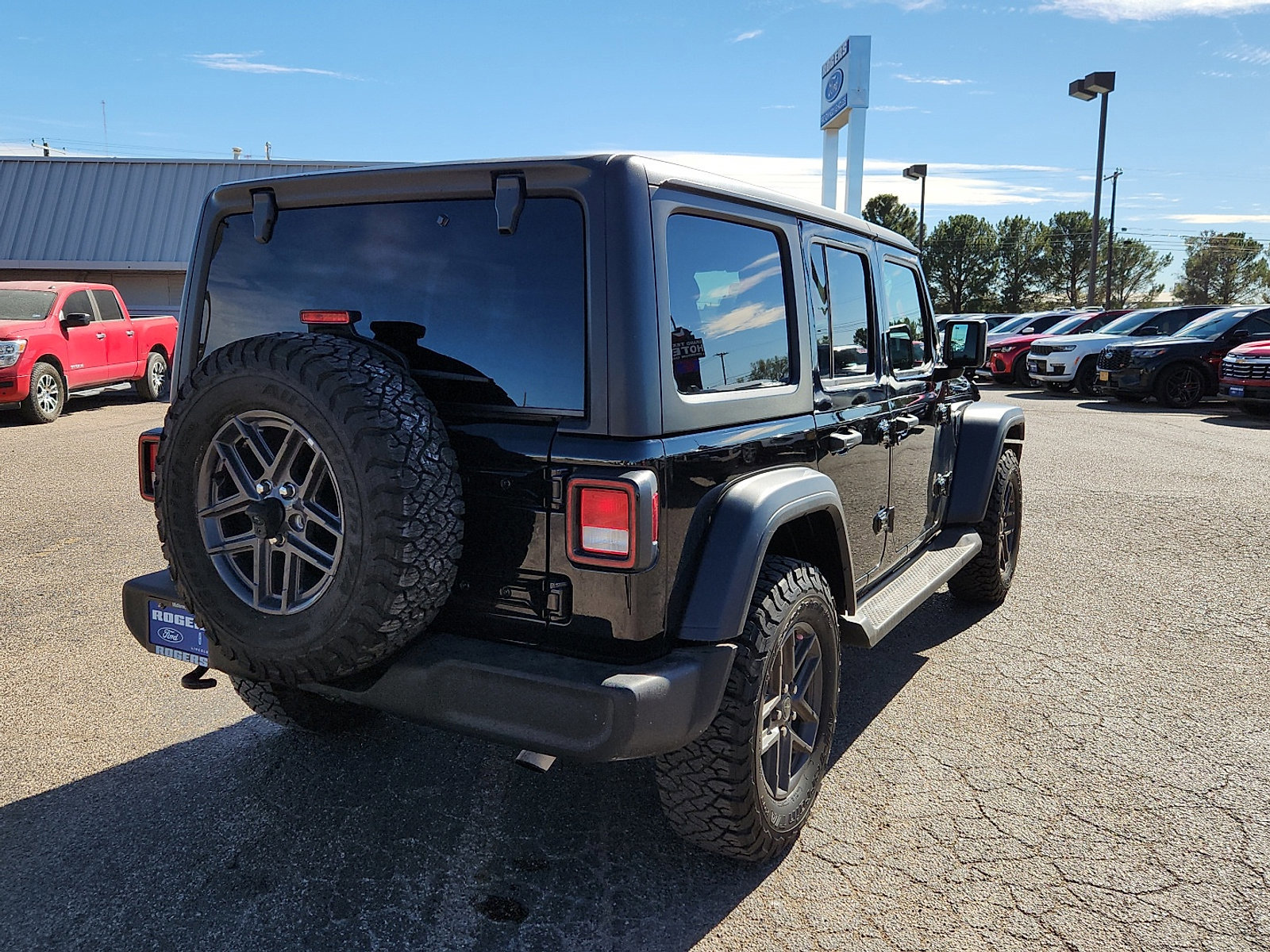 Used 2024 Jeep Wrangler Unlimited Sport image 5