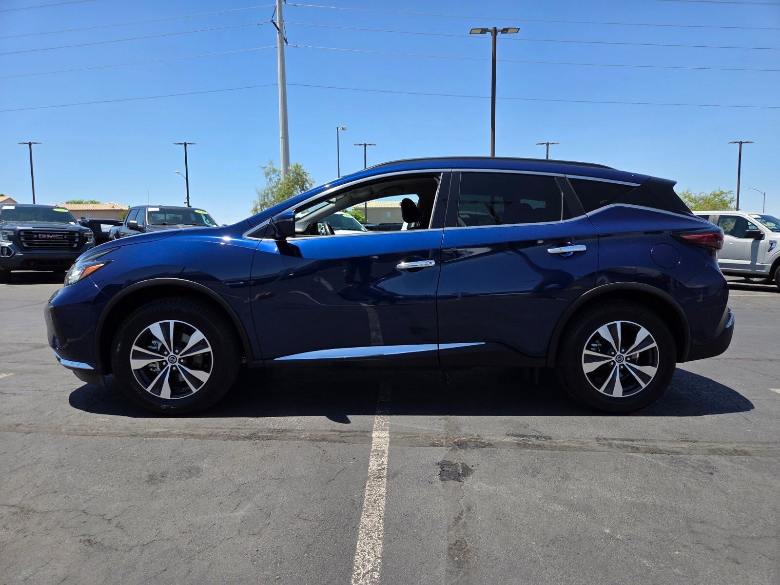 Used 2020 Nissan Murano SV AWD/4WD image 3