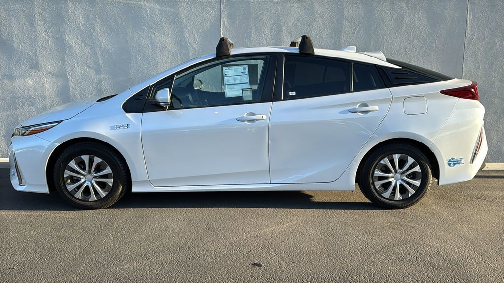 Used 2021 Toyota Prius Prime XLE image 4
