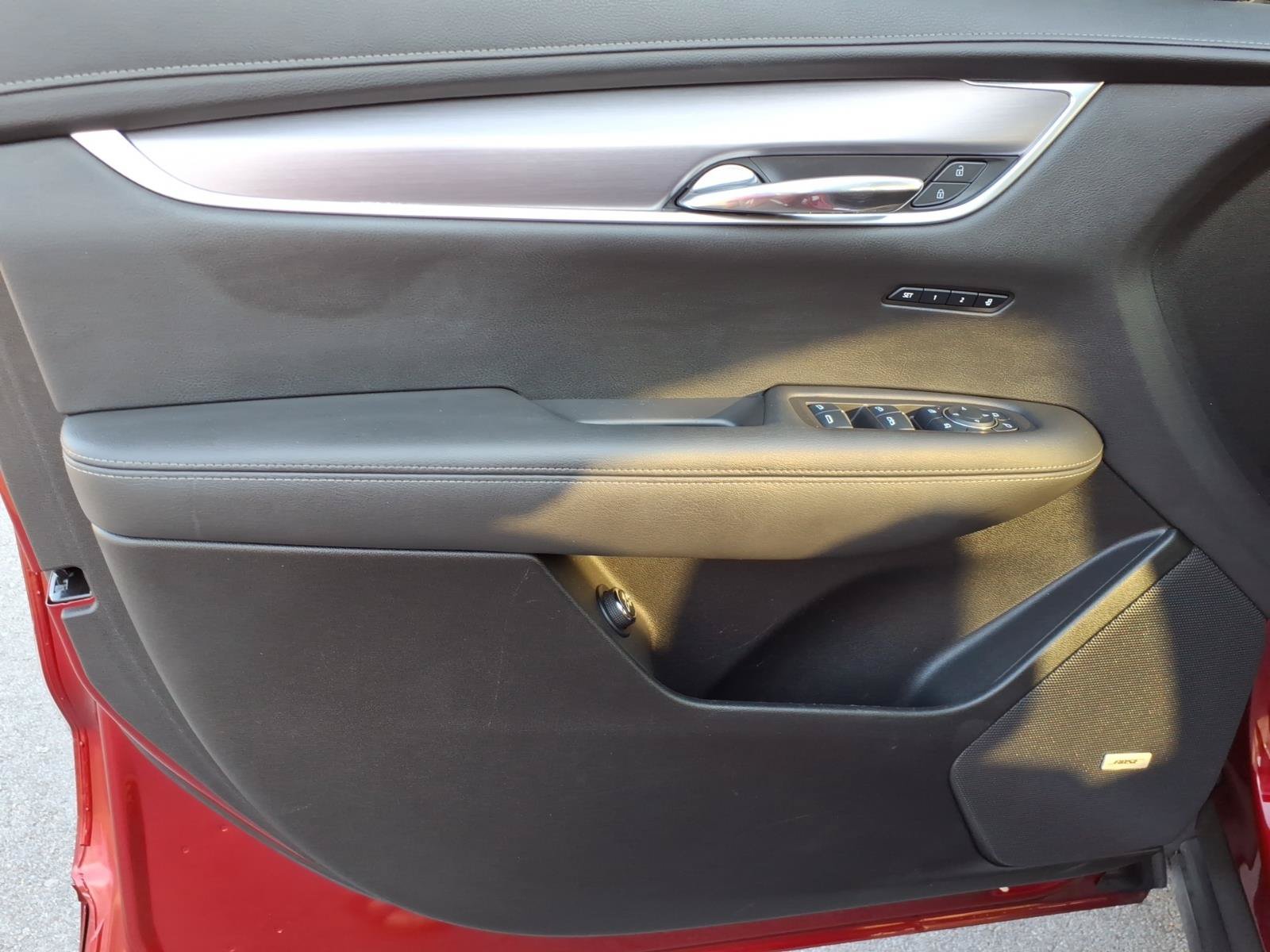 Used 2024 Cadillac XT6 Luxury FWD image 12