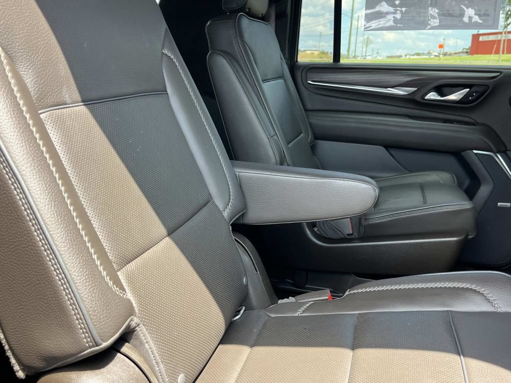 Used 2021 GMC Yukon XL Denali w/ Denali Premium Package RWD image 28