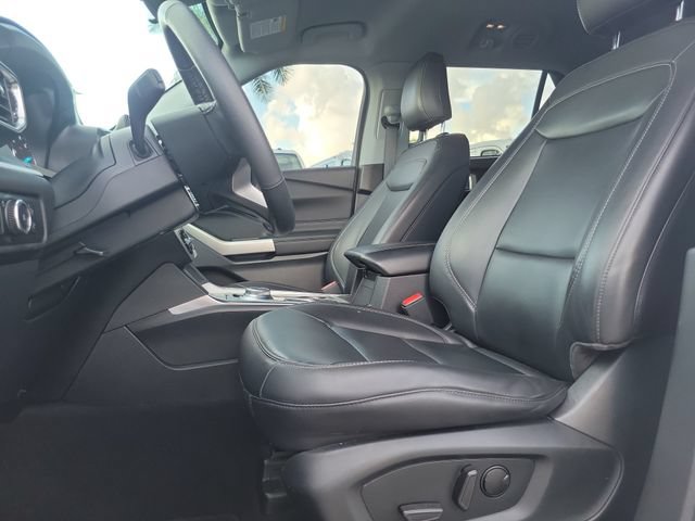 Certified 2023 Ford Explorer XLT w/ Equipment Group 202A RWD image 23