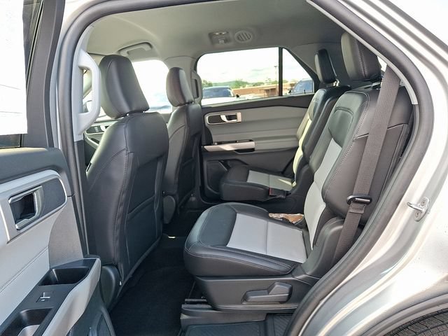 Certified 2023 Ford Explorer XLT w/ Equipment Group 202A AWD/4WD image 10