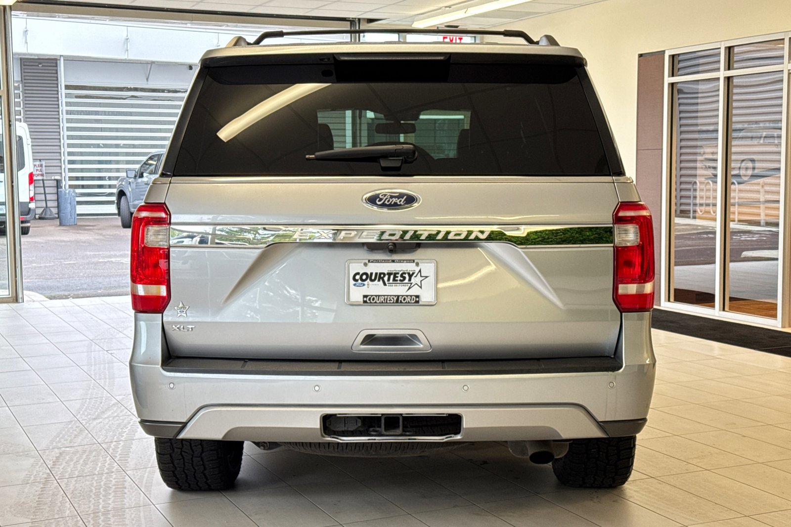 Certified 2020 Ford Expedition XLT w/ Equipment Group 202A image 5