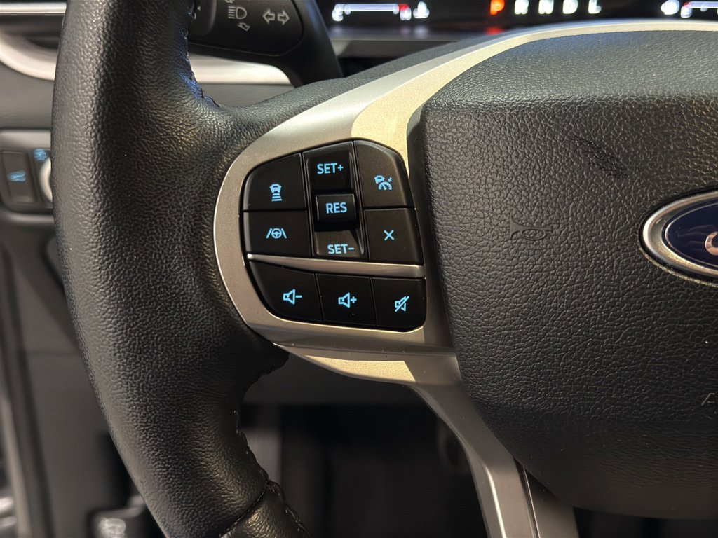 Certified 2023 Ford Explorer XLT w/ Equipment Group 202A image 14