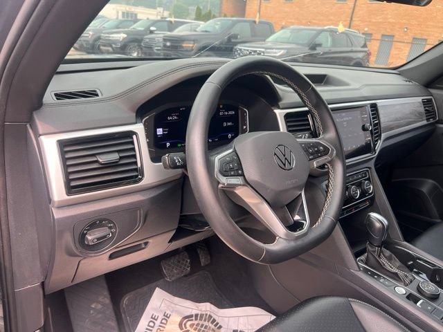 Used 2022 Volkswagen Atlas Cross Sport SE w/ Black Wheel Package AWD/4WD image 7