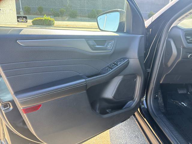 Certified 2025 Ford Escape Active AWD/4WD image 10