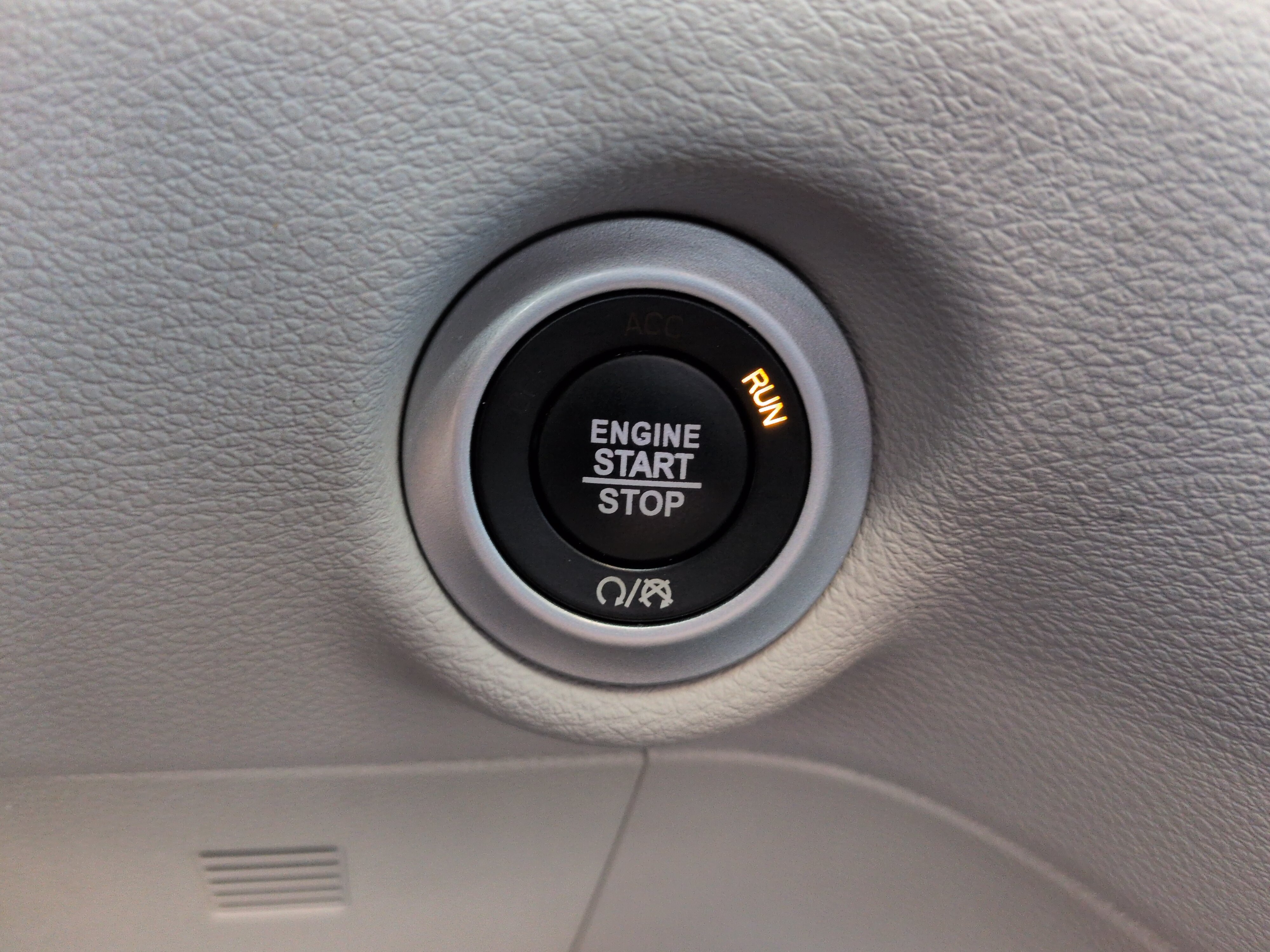 Used 2020 Chrysler Pacifica Touring-L FWD image 25