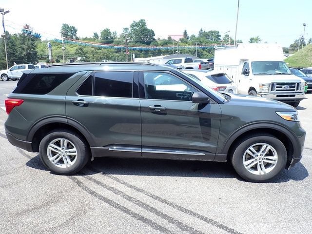 Certified 2024 Ford Explorer XLT w/ Equipment Group 202A AWD/4WD image 9
