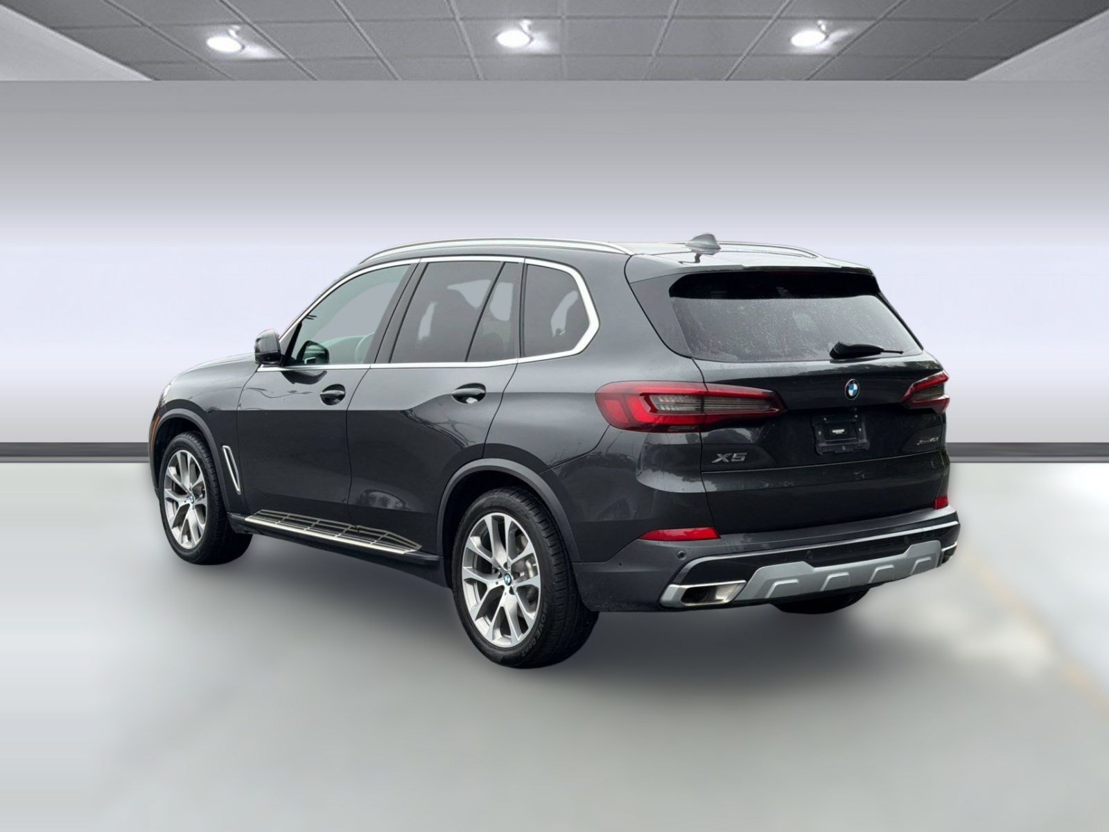 Used 2023 BMW X5 xDrive40i w/ Premium Package AWD/4WD image 3