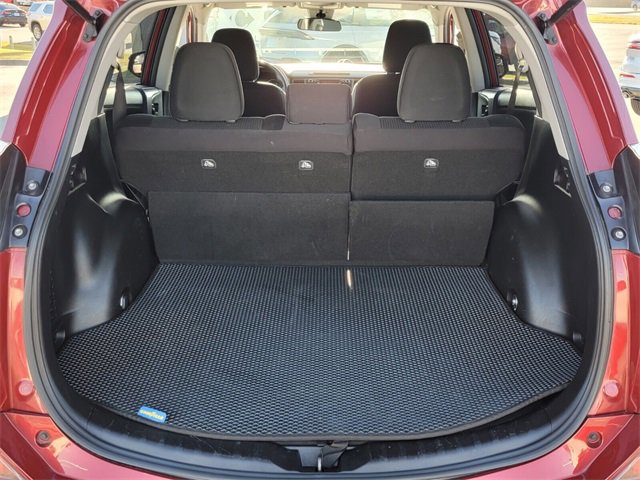Used 2018 Toyota RAV4 LE image 14