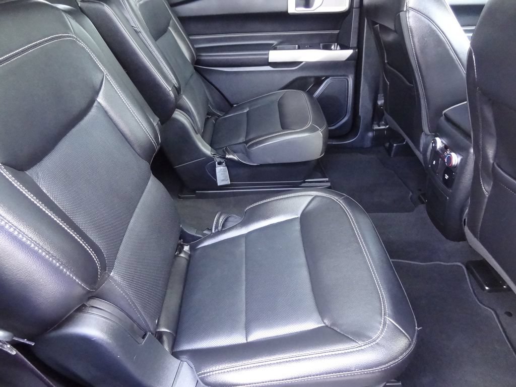 Certified 2022 Ford Explorer Limited w/ Equipment Group 301A AWD/4WD image 13