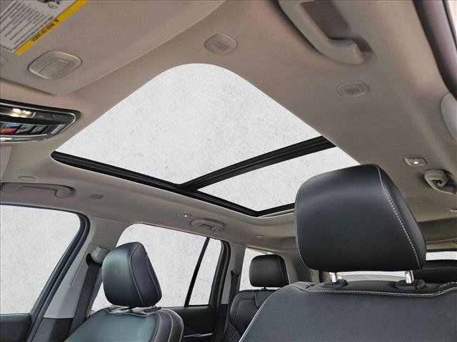 Used 2024 Jeep Grand Cherokee Limited AWD/4WD image 17