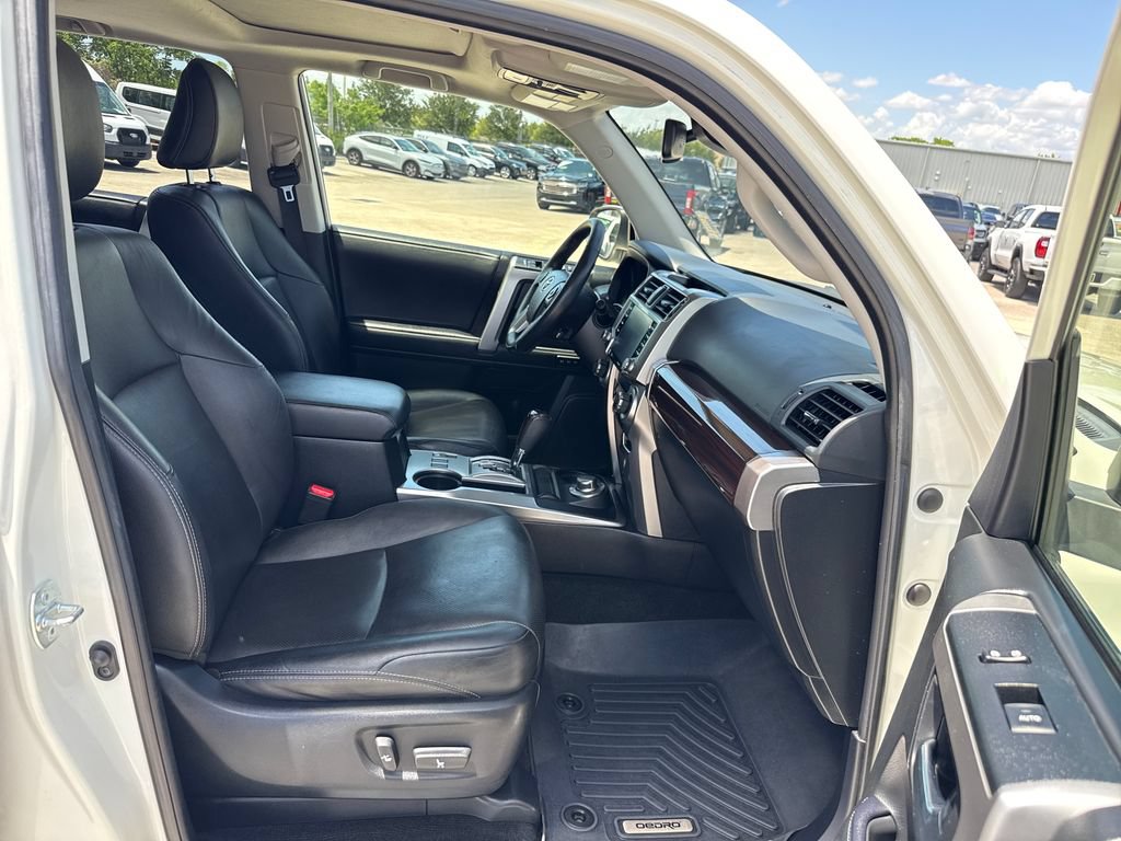Used 2021 Toyota 4Runner Limited AWD/4WD image 27