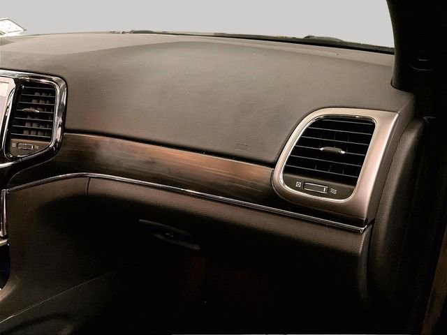 Used 2020 Jeep Grand Cherokee Limited AWD/4WD image 15