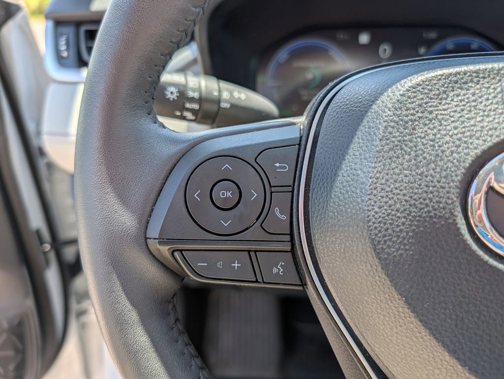 Used 2023 Toyota RAV4 Limited AWD/4WD image 10