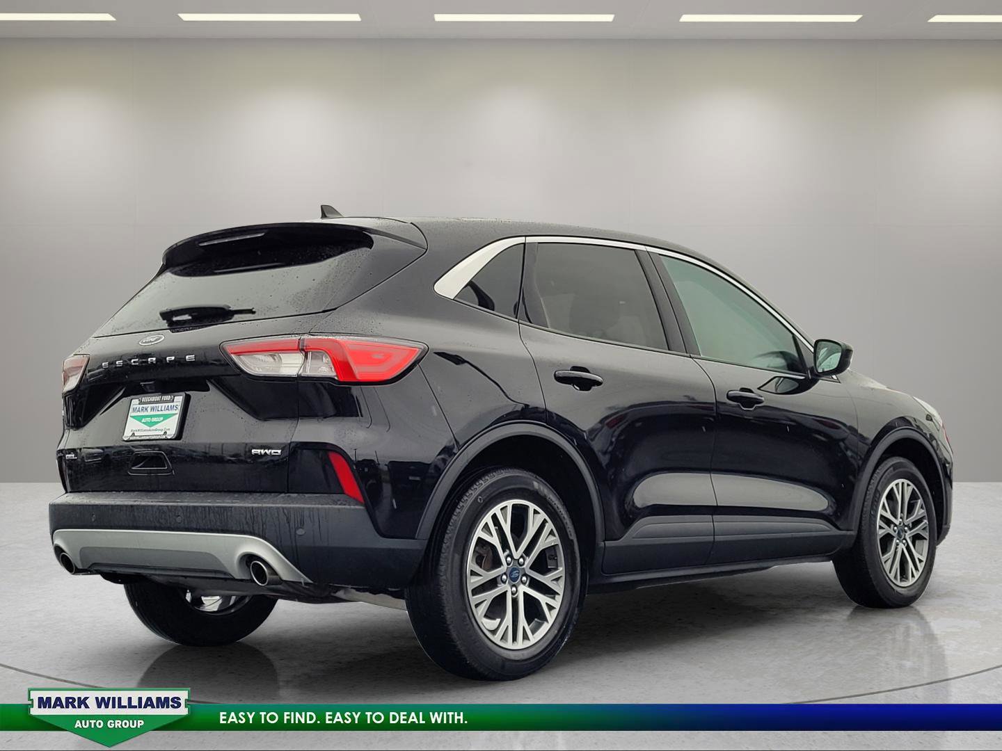Certified 2022 Ford Escape SEL w/ Technology Package AWD/4WD image 4