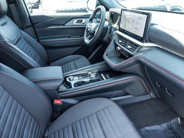 Certified 2025 Ford Explorer ST-Line image 32