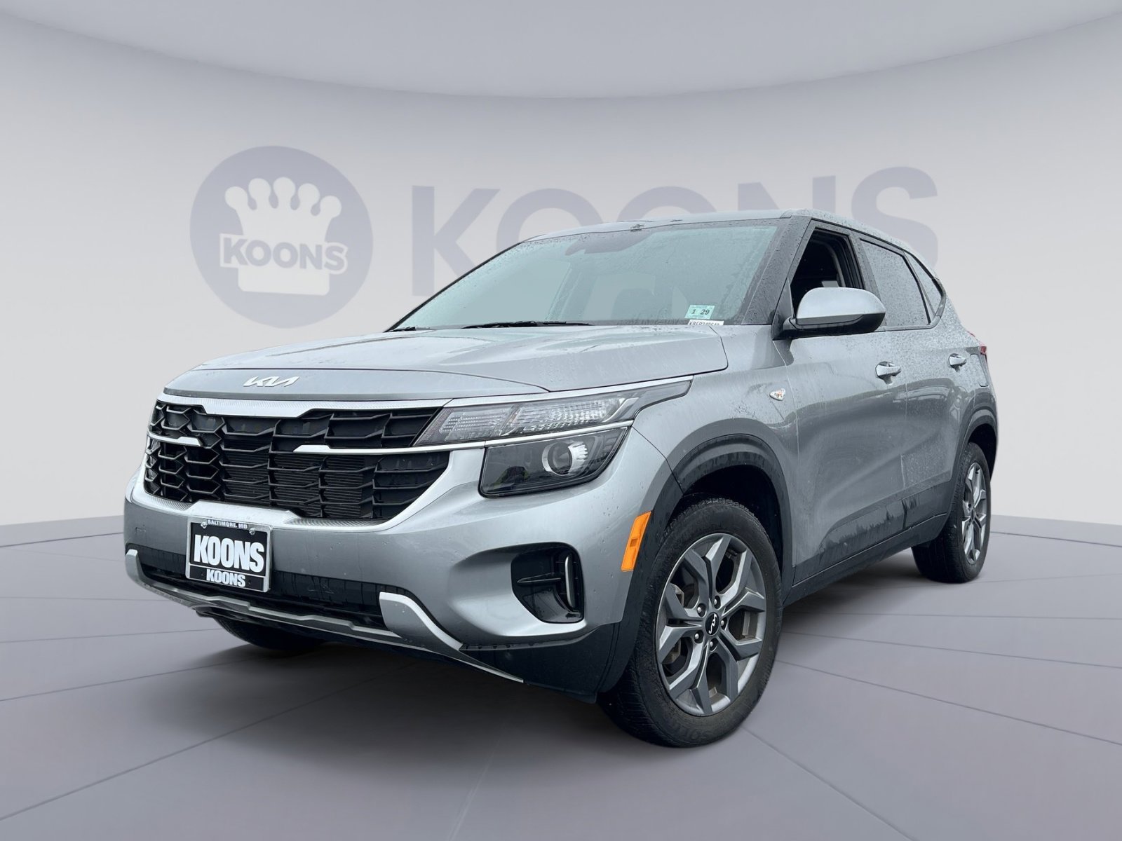Used 2024 Kia Seltos LX AWD/4WD image 1