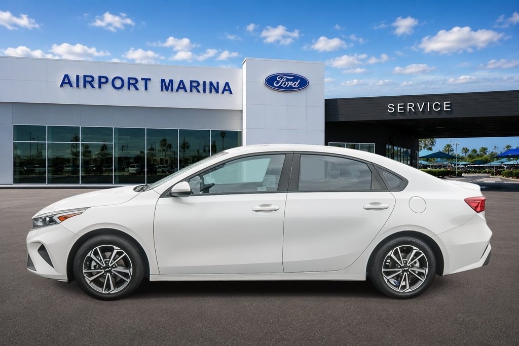 Used 2022 Kia Forte LXS FWD image 5