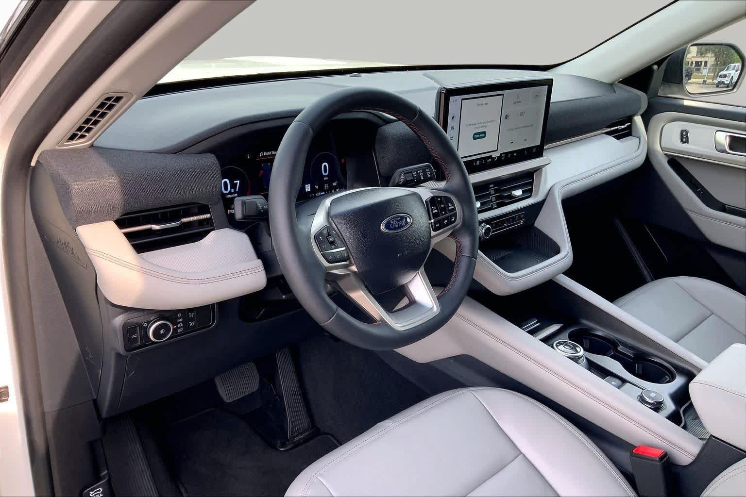 Certified 2025 Ford Explorer Active w/ Active Comfort Package RWD image 18