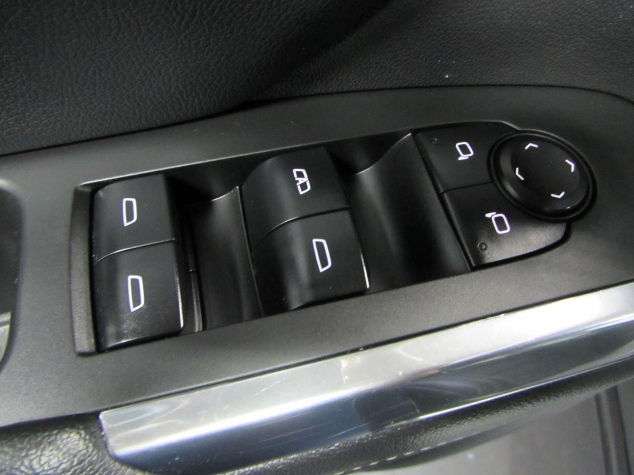 Used 2025 Chevrolet Traverse LT AWD/4WD image 23