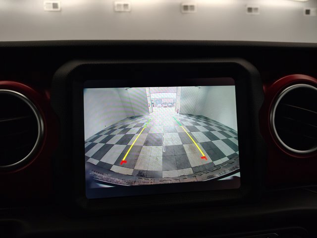 Used 2021 Jeep Wrangler Unlimited Rubicon w/ Uconnect 4C Nav & Sound Group AWD/4WD image 4
