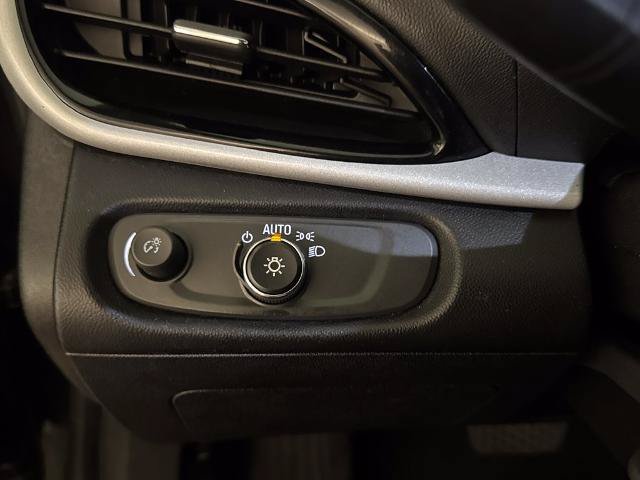 Used 2017 Chevrolet Volt LT FWD image 15