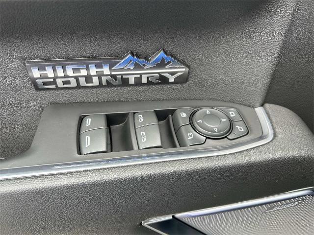 Used 2024 Chevrolet Silverado 1500 High Country w/ Technology Package image 24