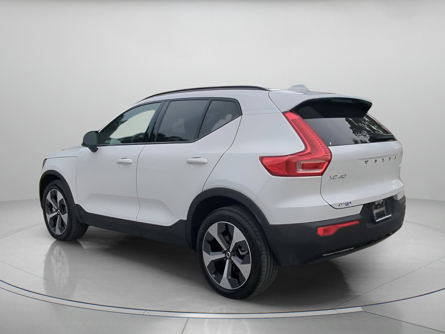 Used 2026 Volvo XC40 B5 Plus AWD/4WD image 20