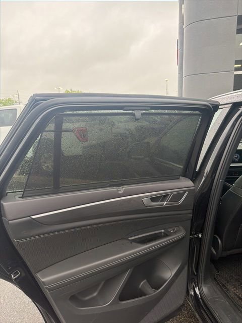 Used 2024 Volkswagen Atlas Cross Sport SE AWD/4WD image 25