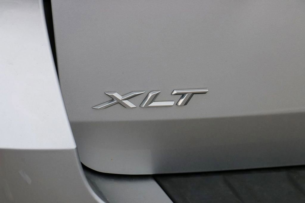 Certified 2022 Ford Explorer XLT image 8
