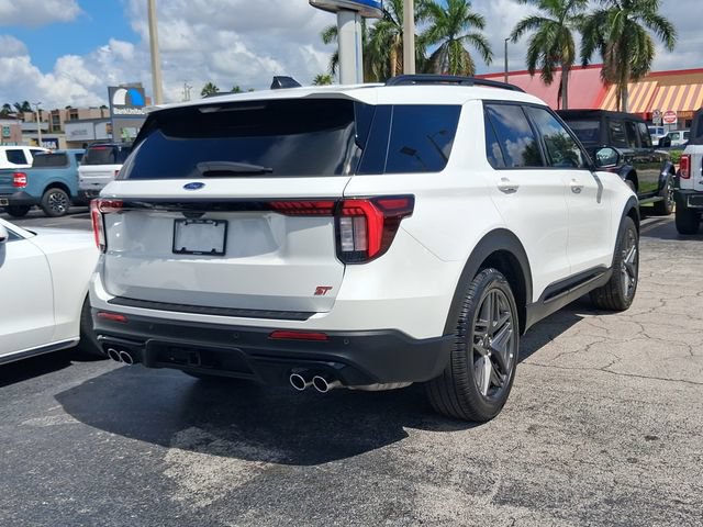 Certified 2026 Ford Explorer ST RWD image 4