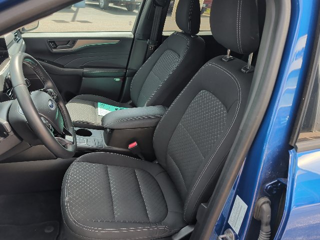 Certified 2023 Ford Escape Active AWD/4WD image 19