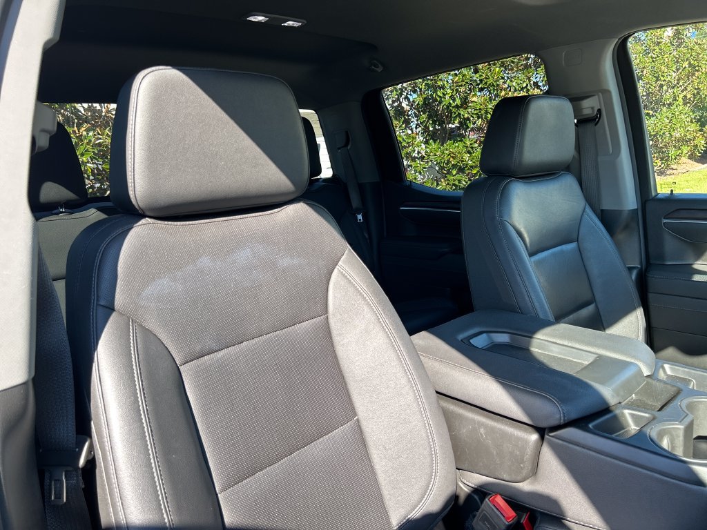 Used 2025 GMC Sierra 1500 SLT AWD/4WD image 14