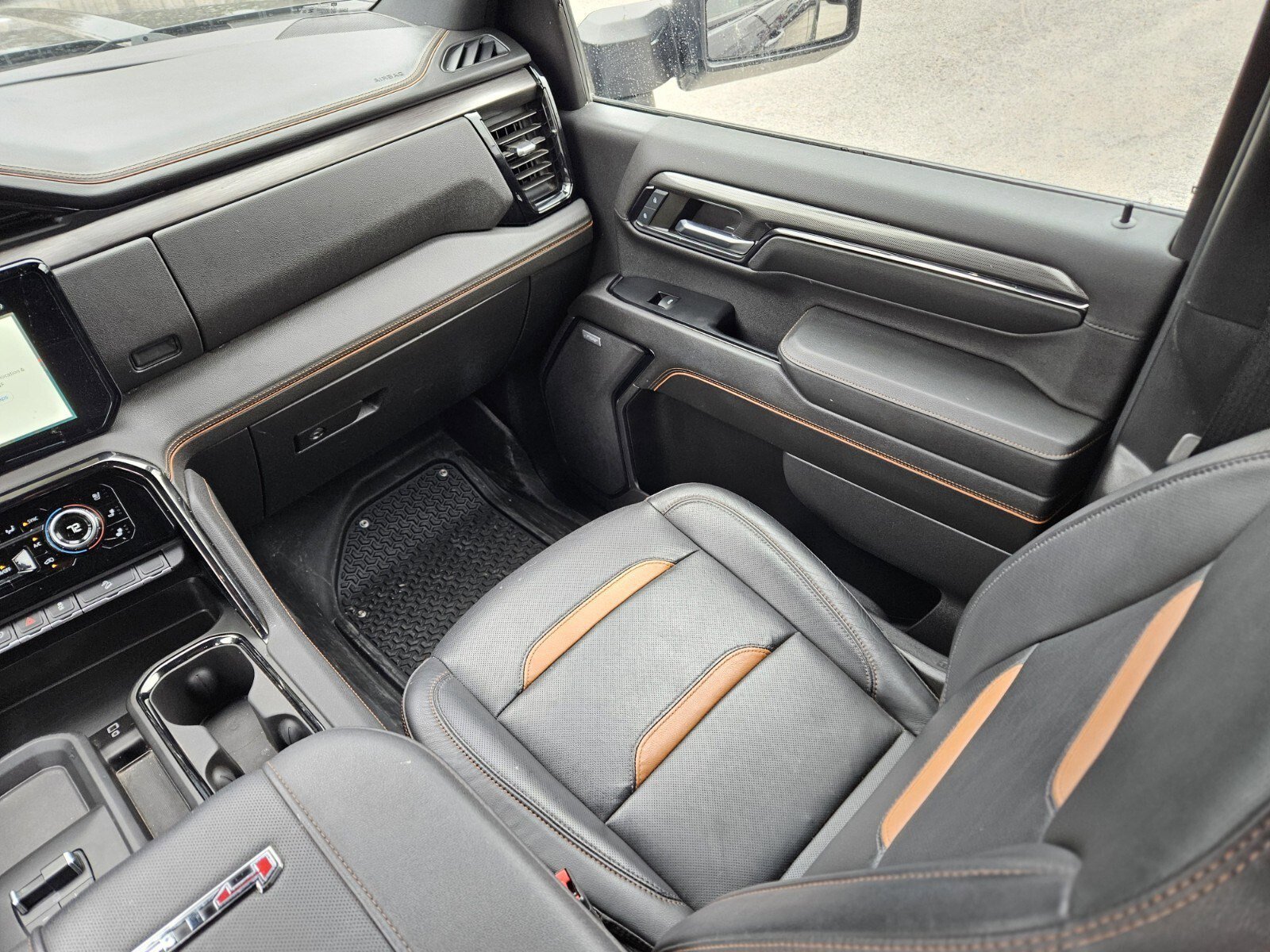 Used 2024 GMC Sierra 2500 AT4 w/ AT4 Premium Plus Package image 16