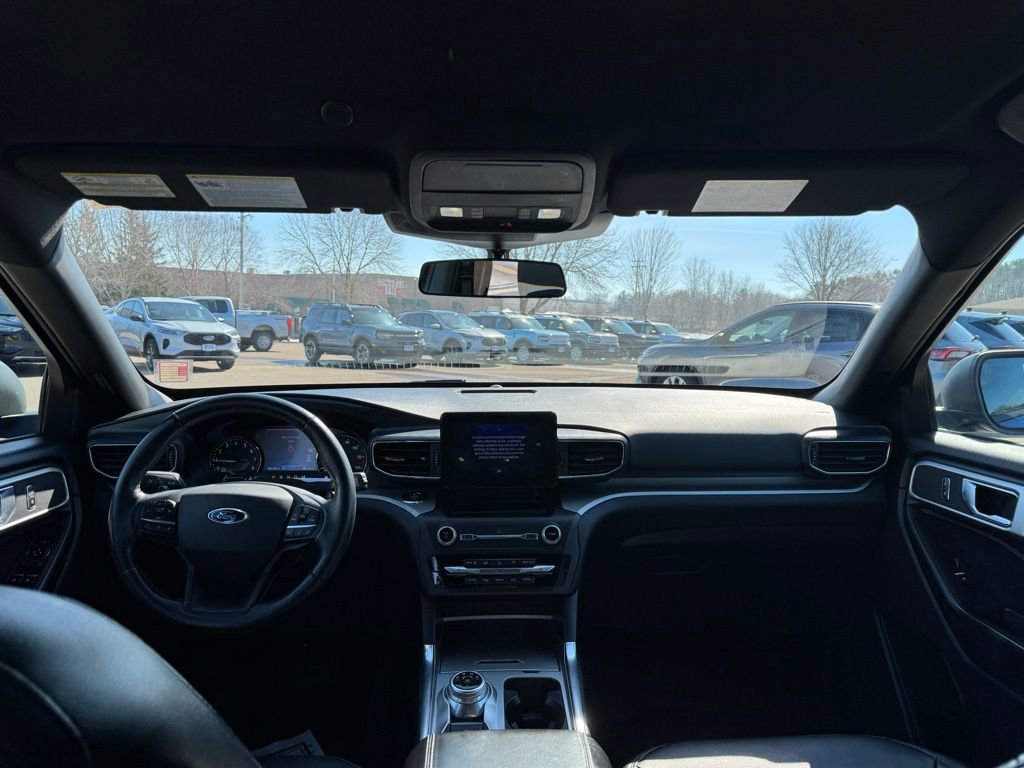 Certified 2020 Ford Explorer XLT w/ Equipment Group 202A image 15