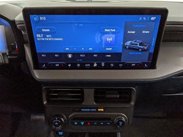 Certified 2025 Ford Maverick Lariat w/ Black Appearance Package image 9