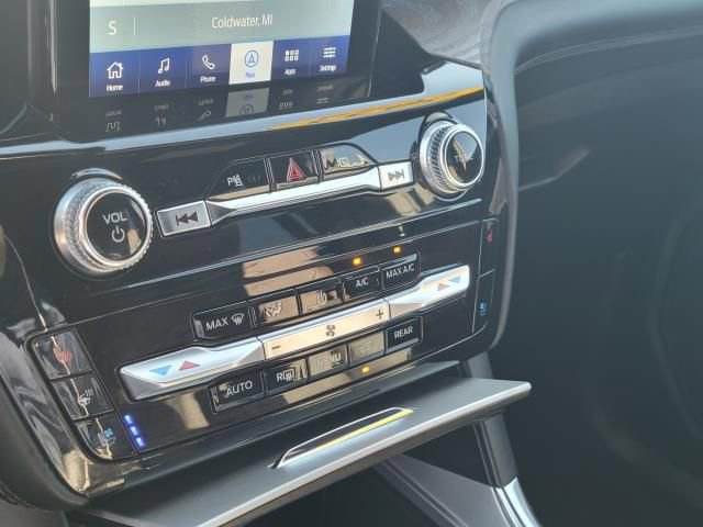 Certified 2022 Ford Explorer Platinum w/ Equipment Group 601A image 35